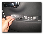 Fiat-500-Interior-Door-Panel-Removal-Guide-004