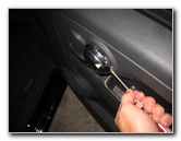 Fiat-500-Interior-Door-Panel-Removal-Guide-006