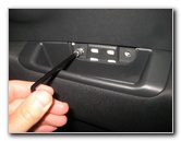 Fiat-500-Interior-Door-Panel-Removal-Guide-040