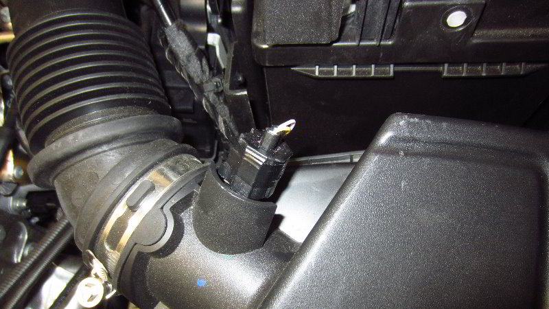 Ford-EcoSport-Intake-Air-Temperature-Sensor-Replacement-Guide-003
