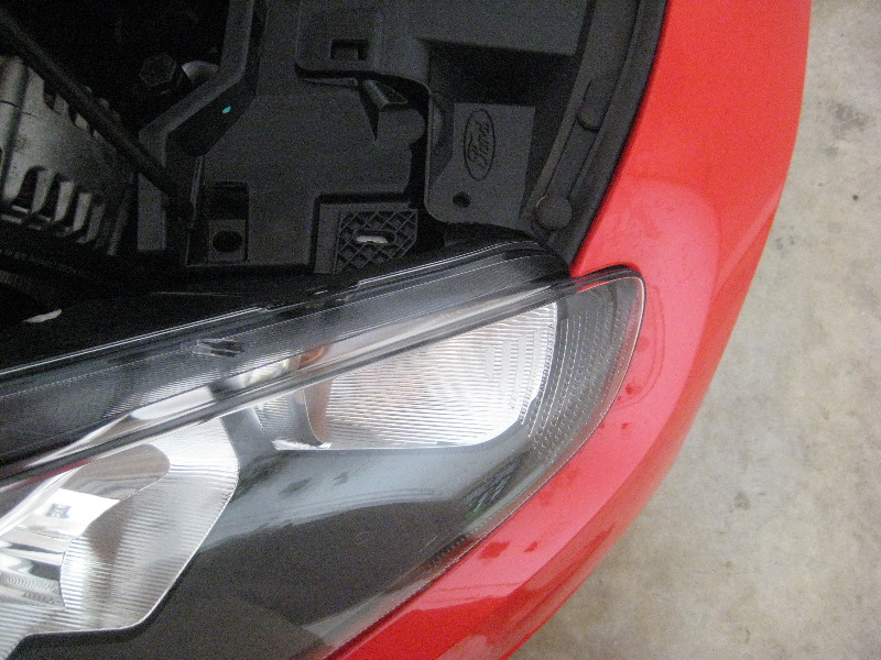 Ford-Fiesta-Headlight-Bulbs-Replacement-Guide-055