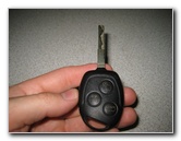 Ford-Fiesta-Key-Fob-Battery-Replacement-Guide-017