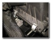Ford-Flex-Engine-Air-Filter-Replacement-Guide-017
