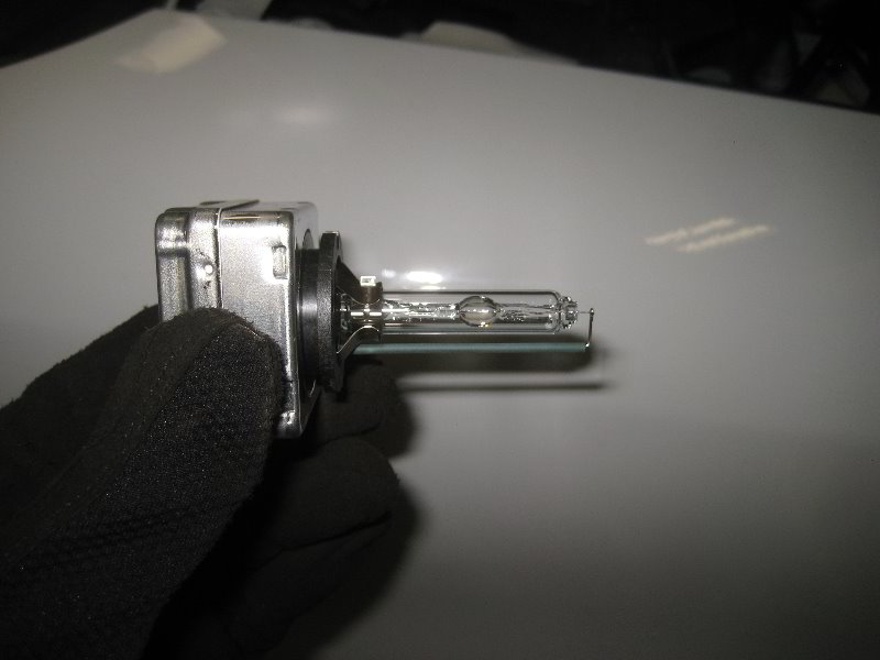 Ford-Flex-Headlight-Bulbs-Replacement-Guide-028