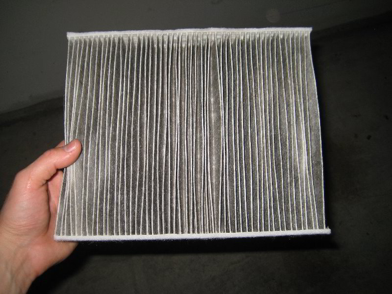 Ford-Focus-HVAC-Cabin-Air-Filter-Replacement-Guide-015