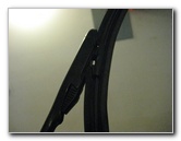 Ford-Focus-Windshield-Wiper-Blades-Replacement-Guide-011