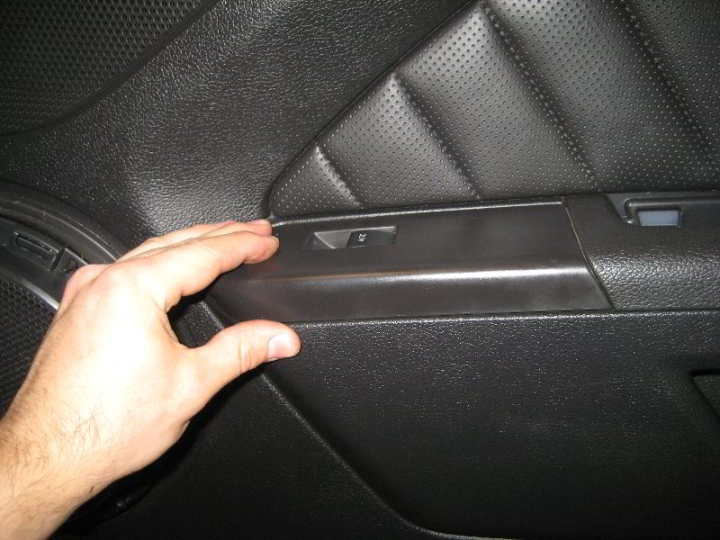 Ford-Mustang-Interior-Door-Panel-Removal-Guide-072