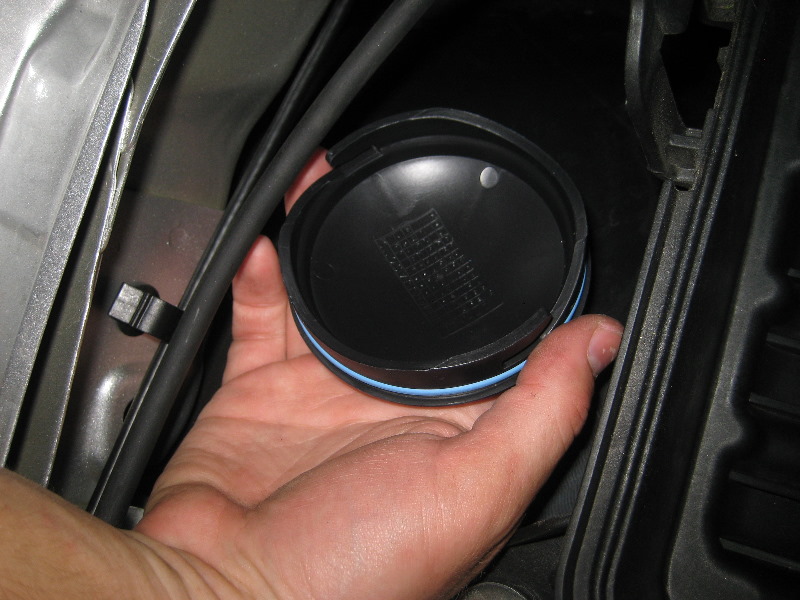 GM-Chevrolet-Camaro-Headlight-Bulbs-Replacement-Guide-031
