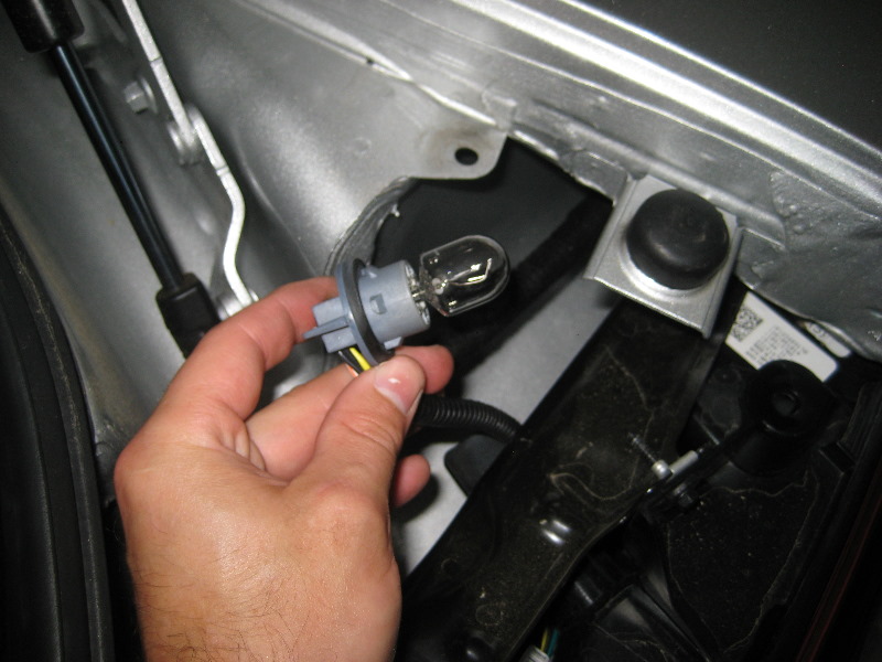 GM-Chevrolet-Camaro-Tail-Light-Bulbs-Replacement-Guide-012 pontiac firebird wiring diagram 