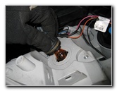 Chevrolet-Cobalt-Headlight-Bulbs-Replacement-Guide-024
