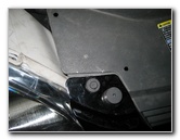 Chevrolet-Cobalt-Headlight-Bulbs-Replacement-Guide-034