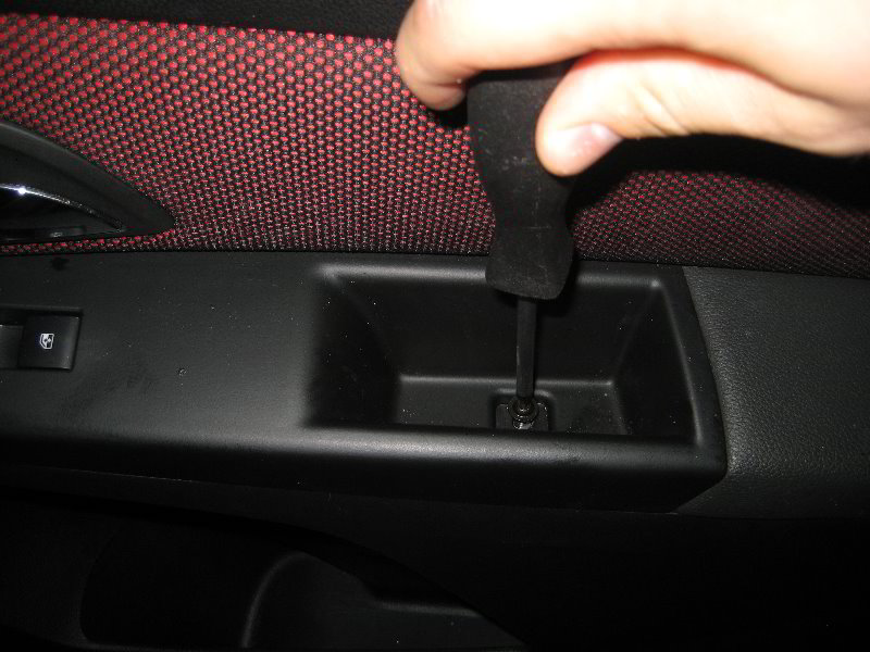 GM-Chevrolet-Cruze-Interior-Door-Panel-Removal-Guide-036