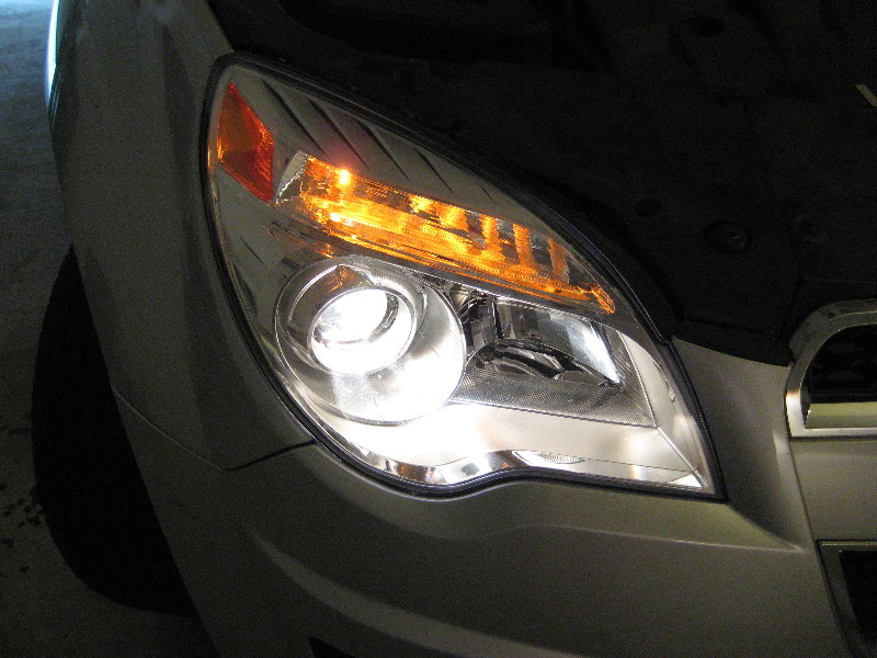 GM-Chevrolet-Equinox-Headlight-Bulbs-Replacement-Guide-047