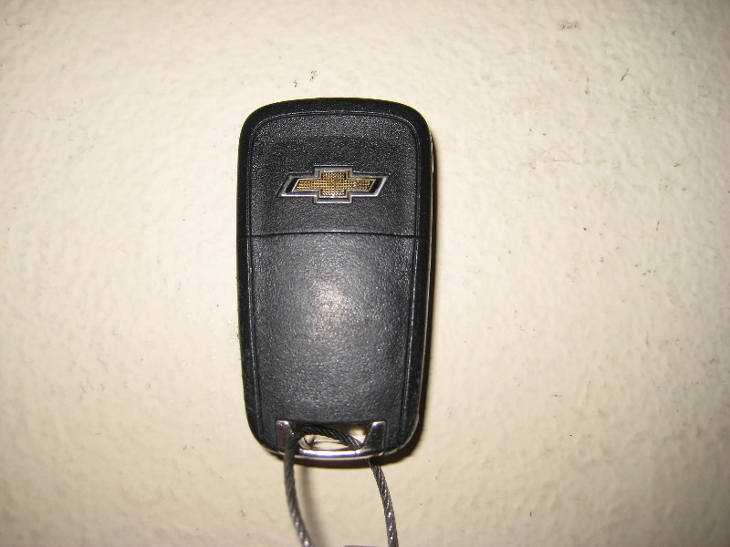 GM-Chevrolet-Equinox-Key-Fob-Battery-Replacement-Guide-002