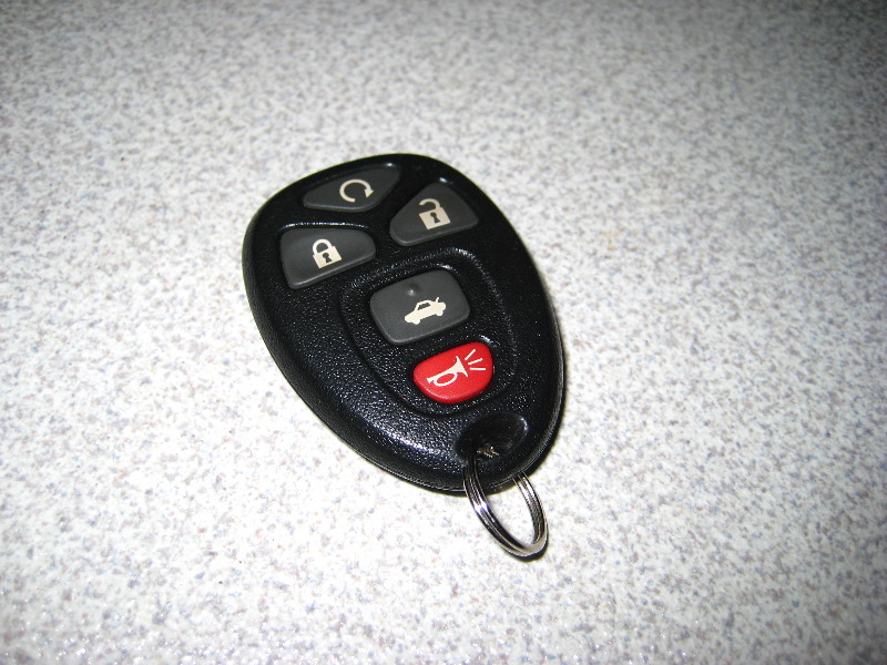 Chevrolet-Impala-Key-Fob-Battery-Replacement-Guide-001