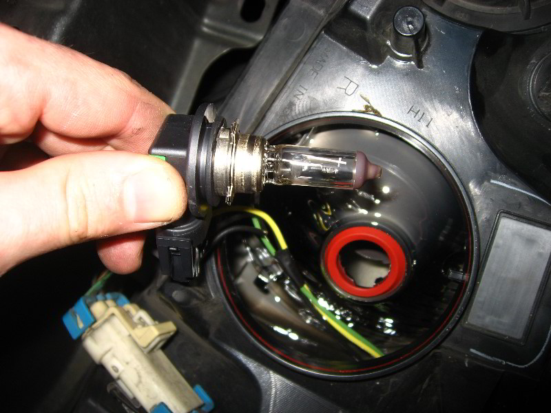 GM-Chevy-Malibu-Headlight-Bulbs-Replacement-Guide-018