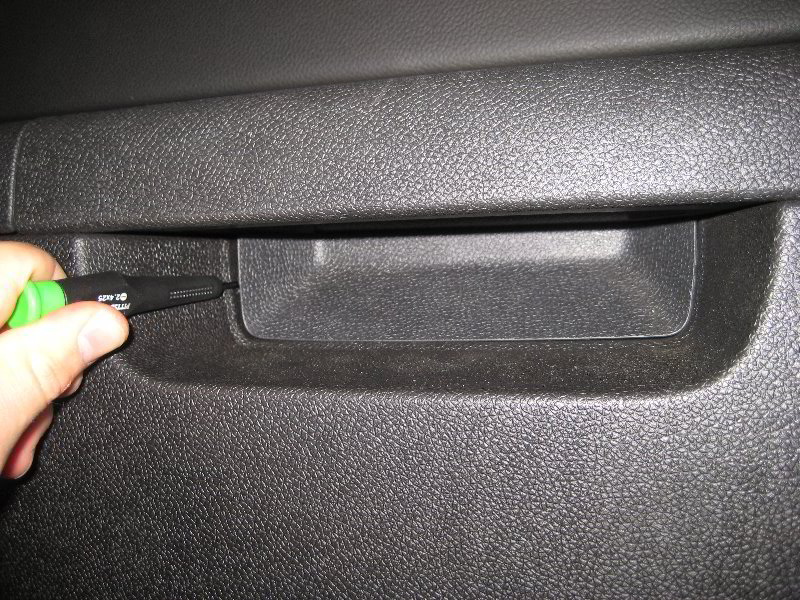 Chevrolet-Silverado-Interior-Door-Panel-Removal-Guide-003