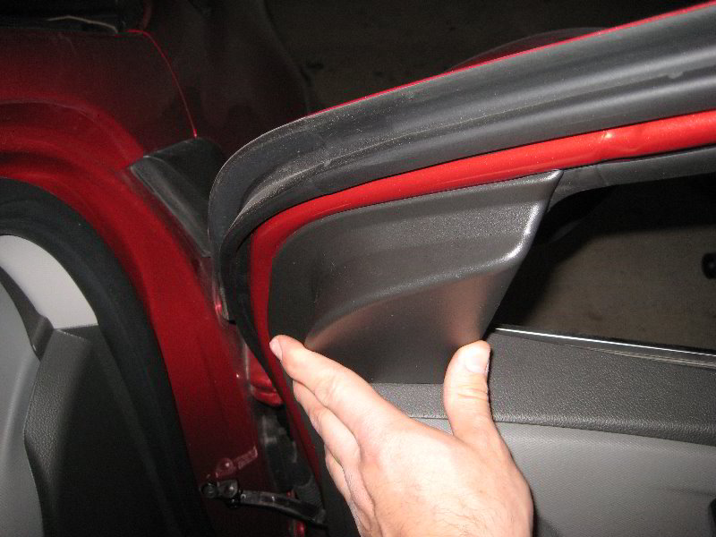 GM-Chevrolet-Sonic-Interior-Door-Panel-Removal-Guide-041