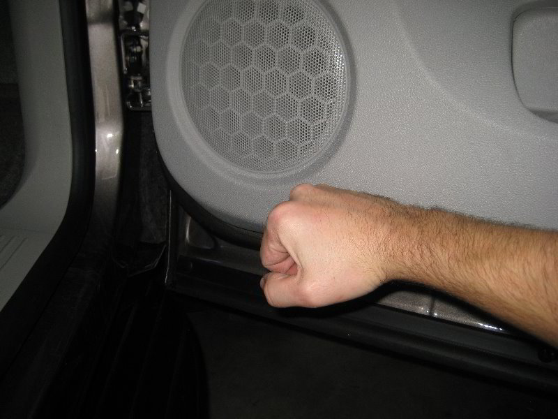 GM-Chevrolet-Tahoe-Interior-Door-Panel-Removal-Guide-046