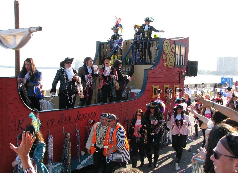 Gasparilla-Parade-of-the-Pirates-Tampa-FL-248