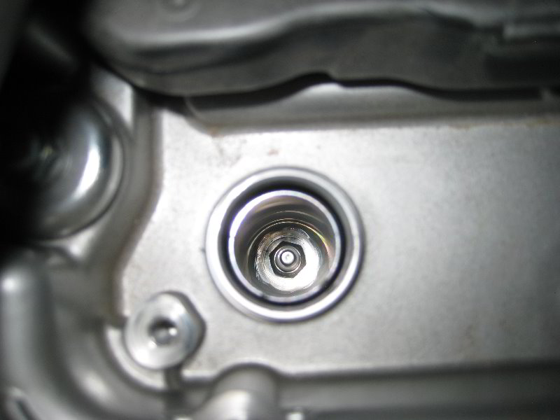 Honda-CR-V-K24Z-I4-Engine-Spark-Plugs-Replacement-Guide-018