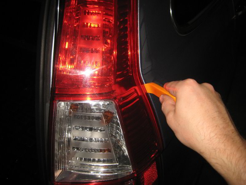 Honda-CR-V-Tail-Light-Bulbs-Replacement-Guide-012