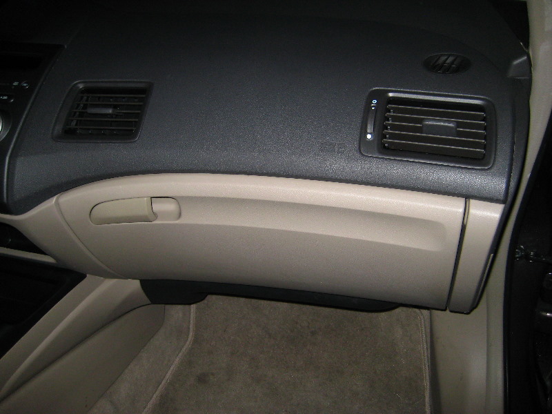 Honda-Civic-AC-Cabin-Air-Filter-Replacement-Guide-018