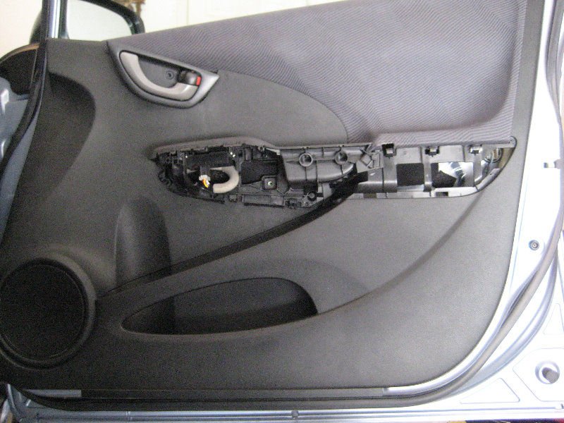 Honda-Fit-Jazz-Front-Door-Panel-Removal-Speaker-Replacement-Guide-030