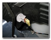 Honda-Fit-Jazz-Headlight-Bulbs-Replacement-Guide-009