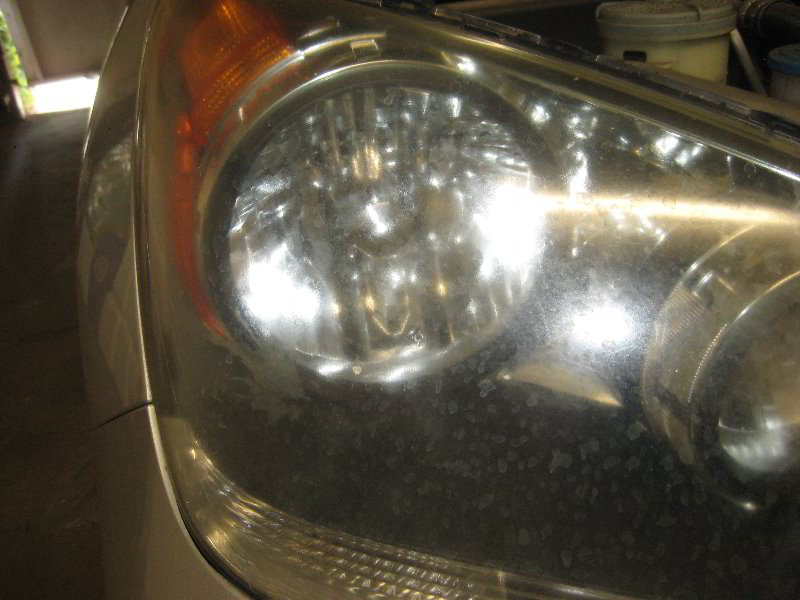 Honda-Odyssey-Headlight-Bulbs-Replacement-Guide-002