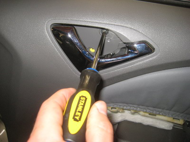 Honda-Odyssey-Interior-Door-Panel-Removal-Guide-018