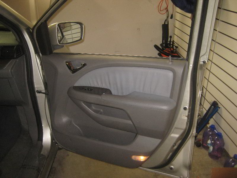Honda-Odyssey-Interior-Door-Panel-Removal-Guide-066