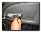 Honda-Odyssey-Interior-Door-Panel-Removal-Guide-020