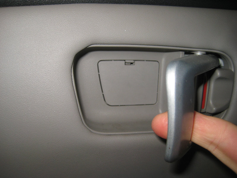 2009-2015-Honda-Pilot-Plastic-Interior-Door-Panel-Removal-Speaker-Upgrade-Guide-004
