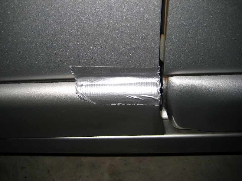 Reattach-Automotive-Door-Molding-Trim-004