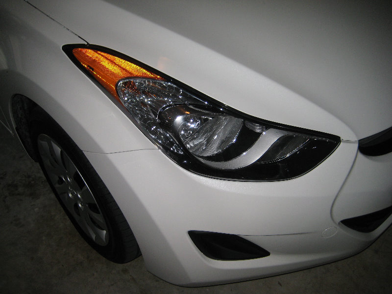 Hyundai-Elantra-Headlight-Bulbs-Replacement-Guide-001