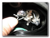 Hyundai-Elantra-Headlight-Bulbs-Replacement-Guide-024