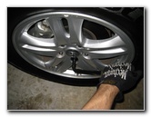 Hyundai-Santa-Fe-Front-Brake-Pads-Replacement-Guide-002