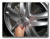 Hyundai-Santa-Fe-Front-Brake-Pads-Replacement-Guide-004
