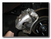 Hyundai-Santa-Fe-Front-Brake-Pads-Replacement-Guide-022