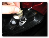 Hyundai-Santa-Fe-Tail-Light-Bulbs-Replacement-Guide-016