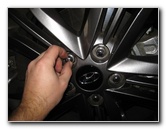 Hyundai-Tucson-Front-Brake-Pads-Replacement-Guide-003