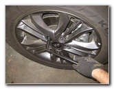 Hyundai-Tucson-Front-Brake-Pads-Replacement-Guide-036