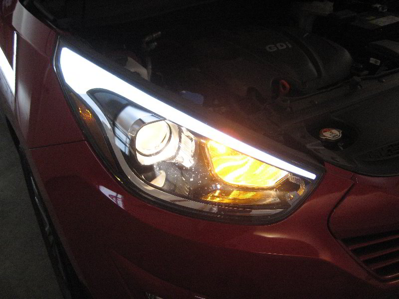 Hyundai-Tucson-Headlight-Bulbs-Replacement-Guide-030
