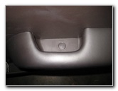 Hyundai-Tucson-Interior-Door-Panel-Removal-Guide-004