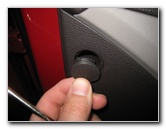 Hyundai-Tucson-Interior-Door-Panel-Removal-Guide-052