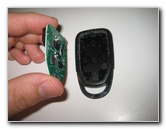 Hyundai-Tucson-Key-Fob-Battery-Replacement-Guide-011