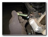 Hyundai-Tucson-Rear-Disc-Brake-Pads-Replacement-Guide-018