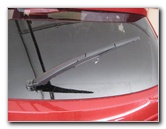 Hyundai-Tucson-Rear-Window-Wiper-Blade-Replacement-Guide-004
