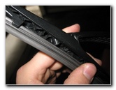 Hyundai-Tucson-Rear-Window-Wiper-Blade-Replacement-Guide-013
